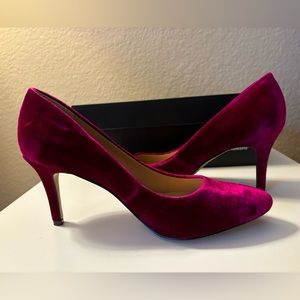 Dark fushia heel in velvet